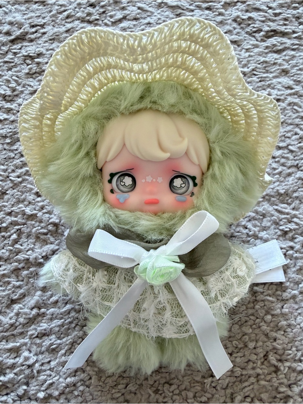 Yomi Rose Nocturne Mint Green Plush Doll Keychain | 2‑Face Rotating Eyes